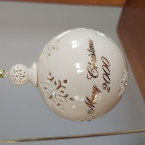 Lenox "Merry Christmas 2000" Pierced Snowflake Ball Ornament With Gem Accents